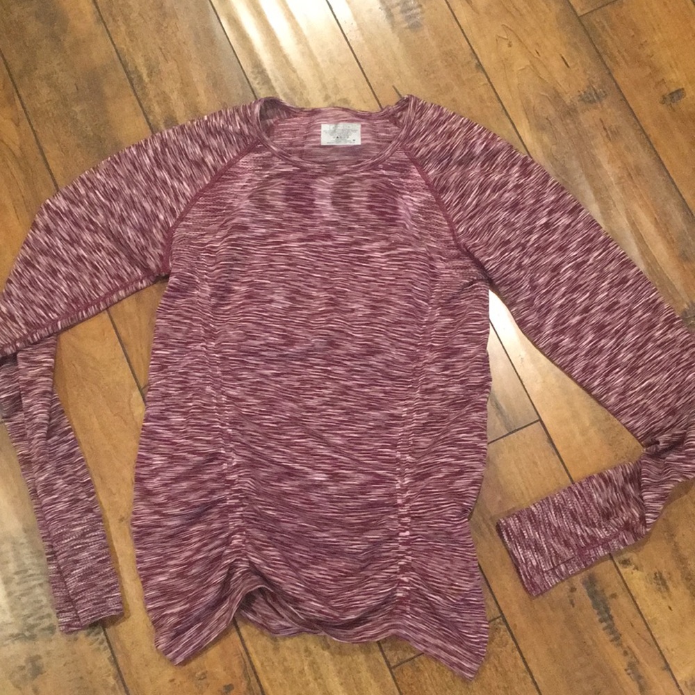 Athleta Long Sleeve ruched Shirt